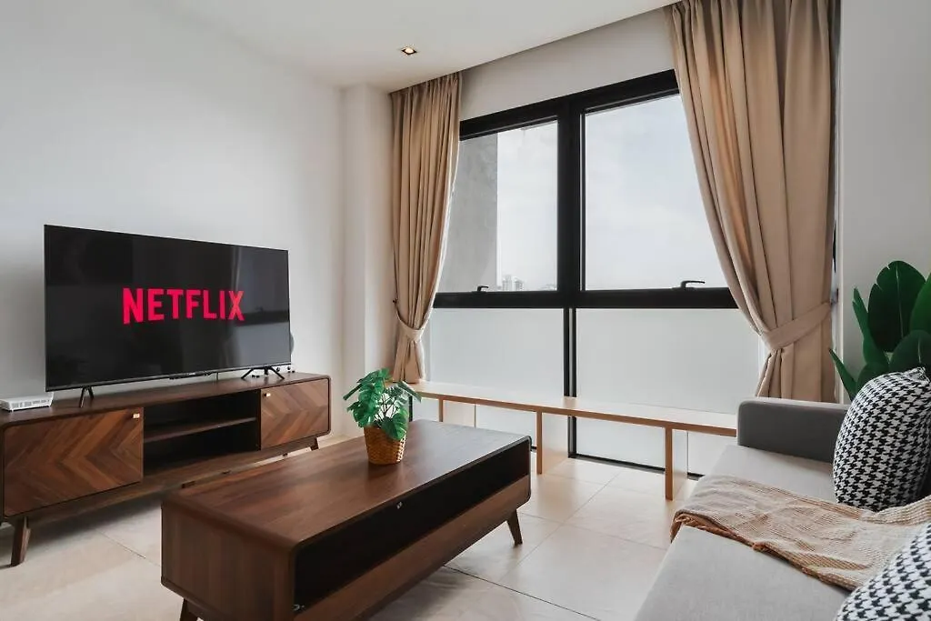 Lumi Tropicana-Luxury-3Bedroom-Golf View-8Pax Petaling Jaya