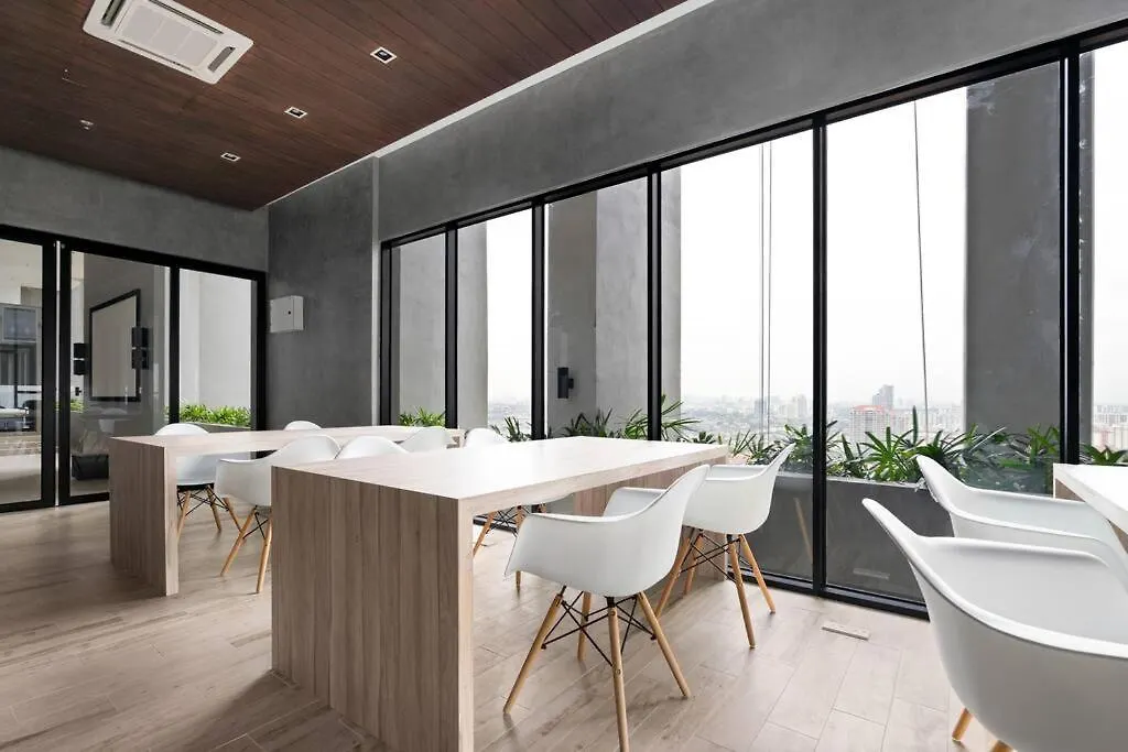 Lumi Tropicana-Luxury-3Bedroom-Golf View-8Pax Petaling Jaya