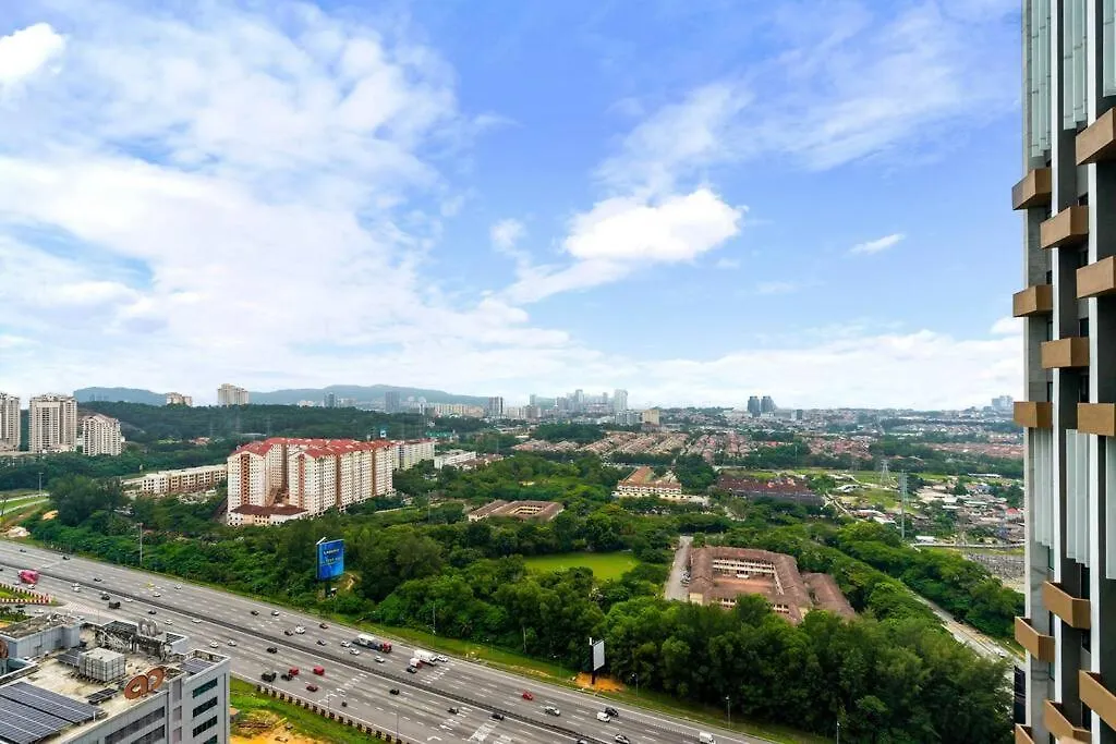 Lumi Tropicana-Luxury-3Bedroom-Golf View-8Pax Petaling Jaya 0*,