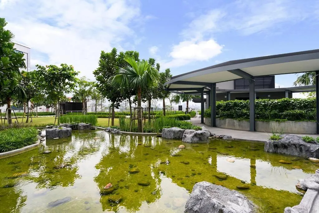 Lumi Tropicana-Luxury-3Bedroom-Golf View-8Pax Petaling Jaya Apartment