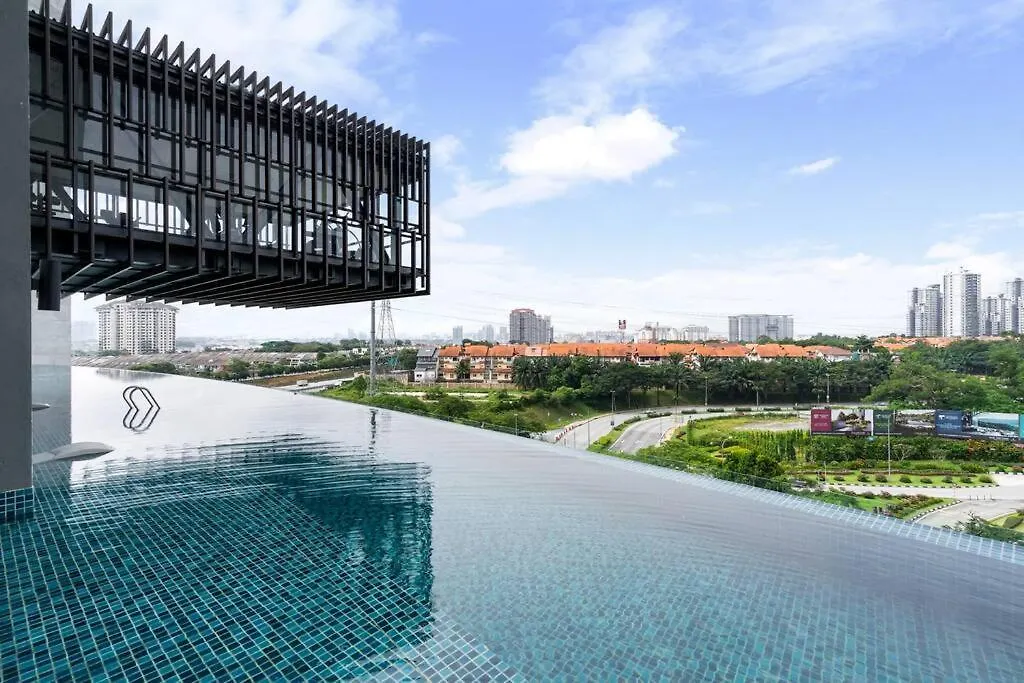 Lumi Tropicana-Luxury-3Bedroom-Golf View-8Pax Petaling Jaya 0*,